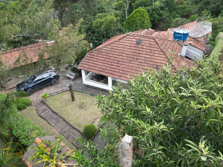 Foto 2 de Casa com 4 quartos à venda, 210m2 em Paty Do Alferes - RJ