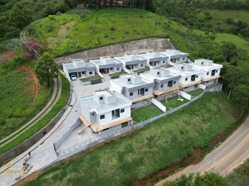 Foto 1 de Casa com 2 quartos à venda, 84m2 em Paty Do Alferes - RJ