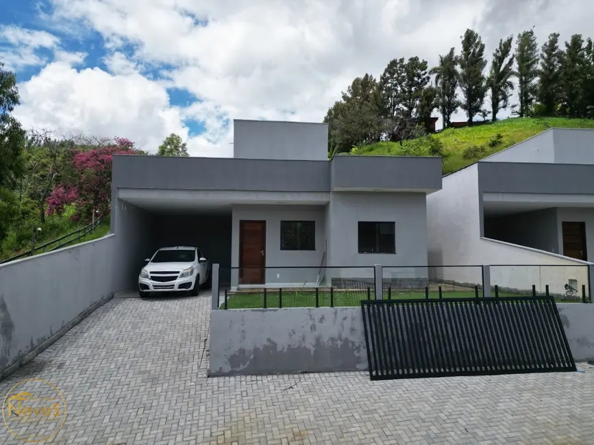 Foto 6 de Casa com 2 quartos à venda, 84m2 em Paty Do Alferes - RJ