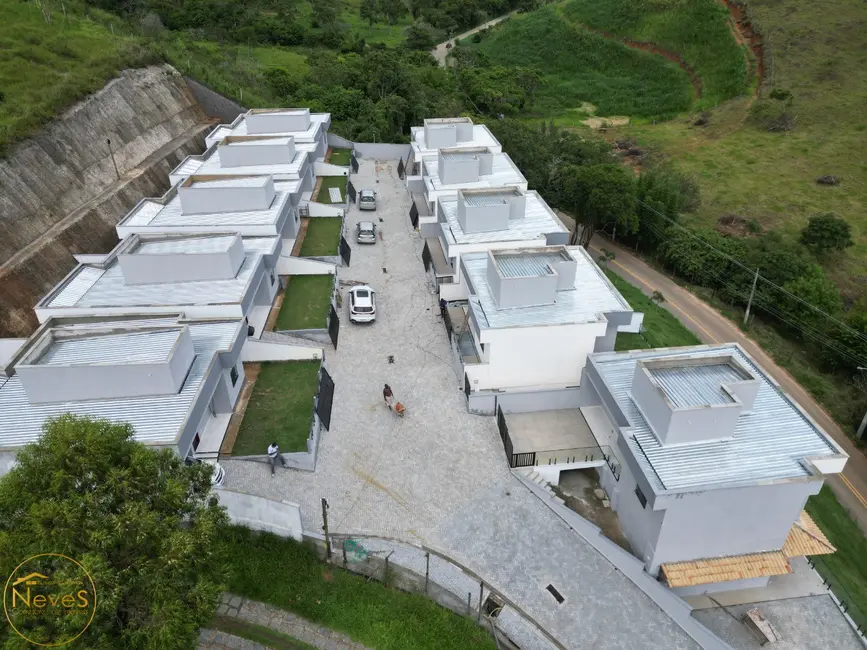 Foto 2 de Casa com 2 quartos à venda, 84m2 em Paty Do Alferes - RJ