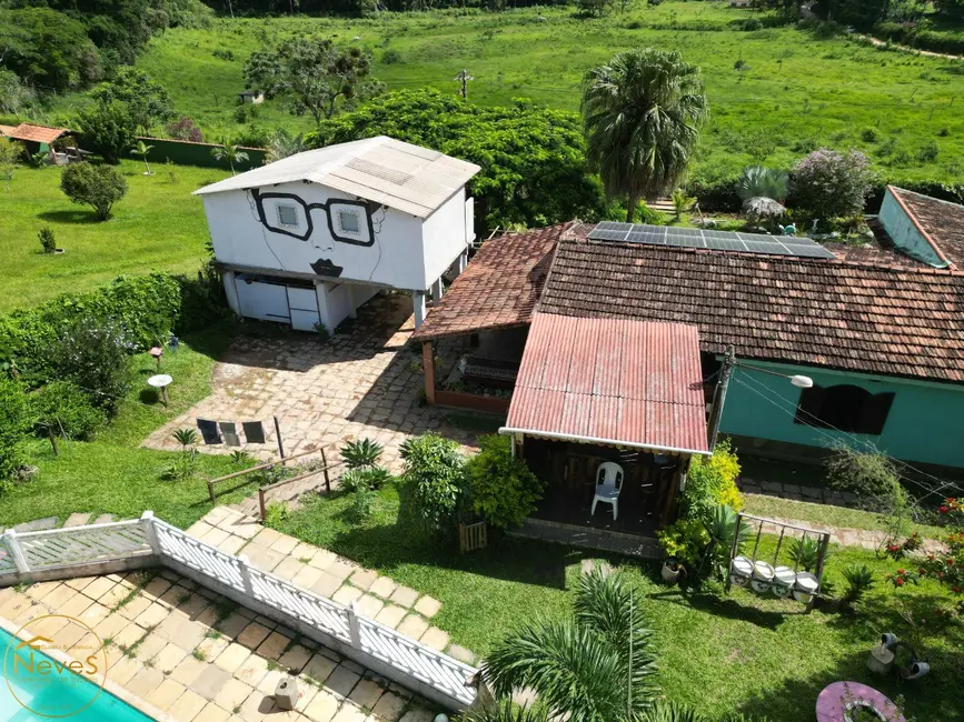 Foto 1 de Sítio / Rancho com 8 quartos à venda, 400m2 em Paty Do Alferes - RJ