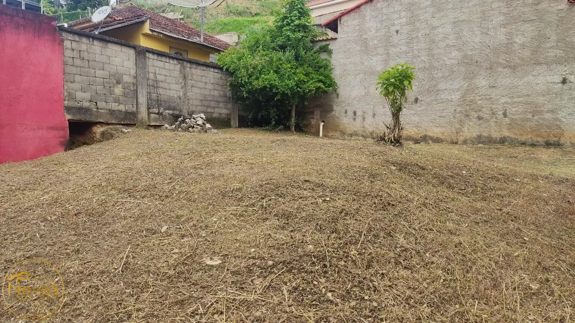 Foto 3 de Terreno / Lote à venda, 200m2 em Paty Do Alferes - RJ