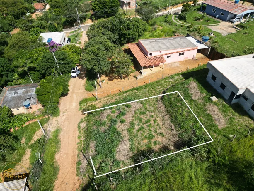 Foto 3 de Terreno / Lote à venda, 400m2 em Paty Do Alferes - RJ