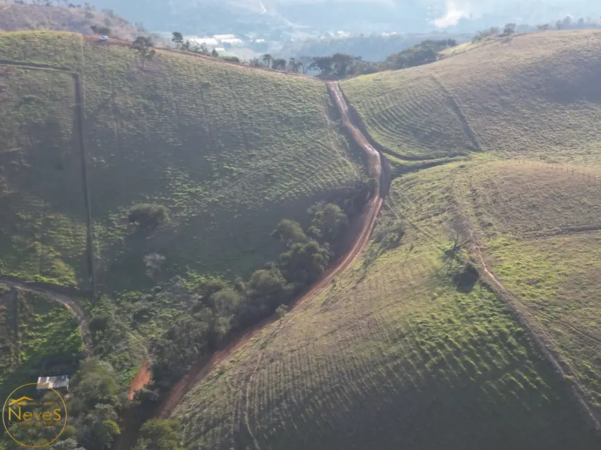 Foto 9 de Terreno / Lote à venda, 121000m2 em Paty Do Alferes - RJ