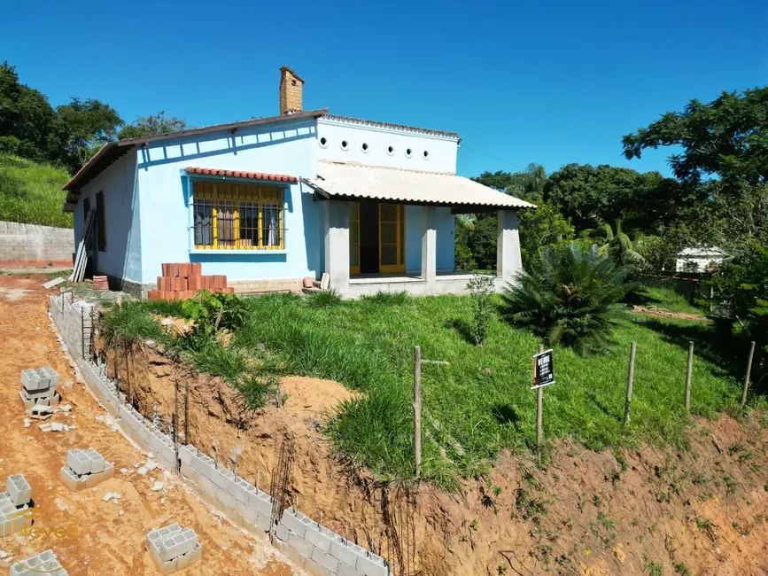 Foto 1 de Casa com 5 quartos à venda, 200m2 em Paty Do Alferes - RJ