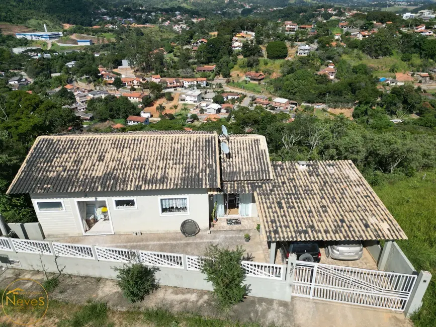 Foto 2 de Casa com 2 quartos à venda, 72m2 em Miguel Pereira - RJ