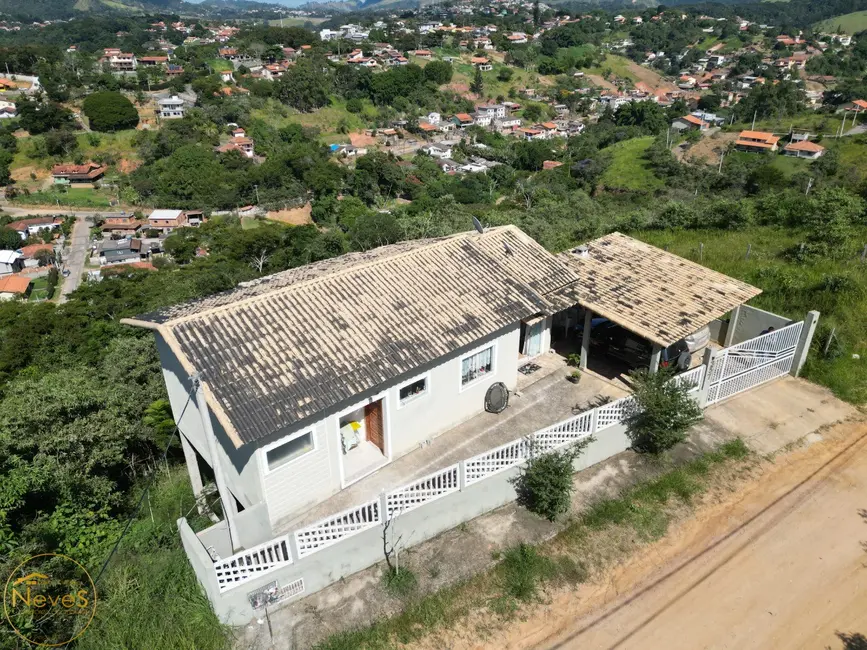 Foto 3 de Casa com 2 quartos à venda, 72m2 em Miguel Pereira - RJ