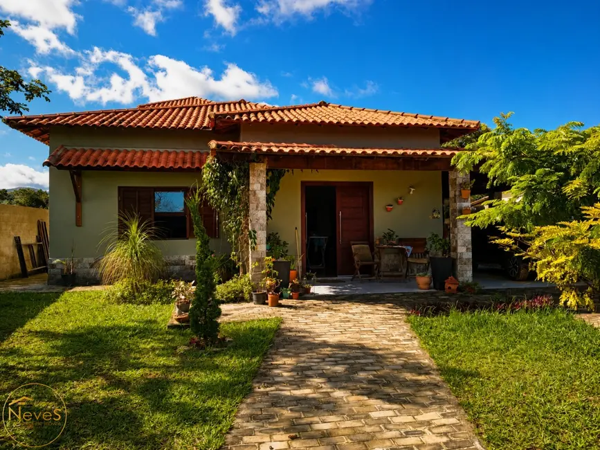 Foto 1 de Casa com 3 quartos à venda, 260m2 em Paty Do Alferes - RJ