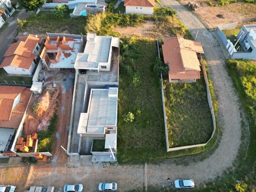 Foto 5 de Terreno / Lote à venda, 412m2 em Paty Do Alferes - RJ