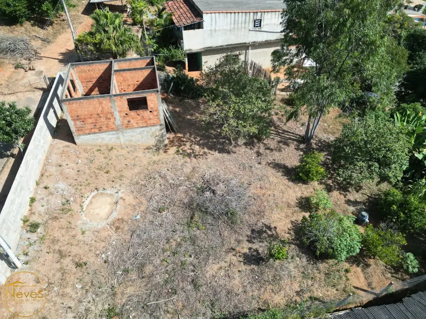 Foto 1 de Terreno / Lote à venda, 1000m2 em Paty Do Alferes - RJ