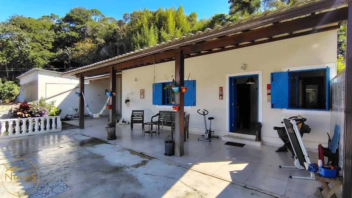 Foto 1 de Casa com 4 quartos à venda, 225m2 em Miguel Pereira - RJ