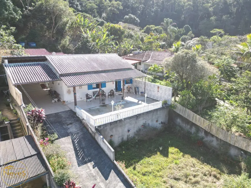Foto 4 de Casa com 4 quartos à venda, 225m2 em Miguel Pereira - RJ