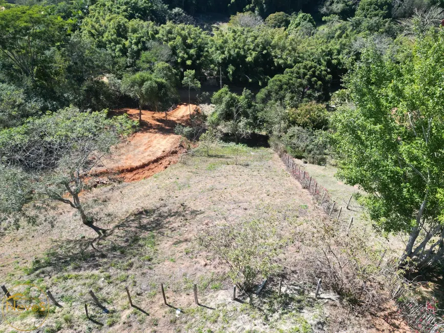 Foto 1 de Terreno / Lote à venda, 885m2 em Paty Do Alferes - RJ