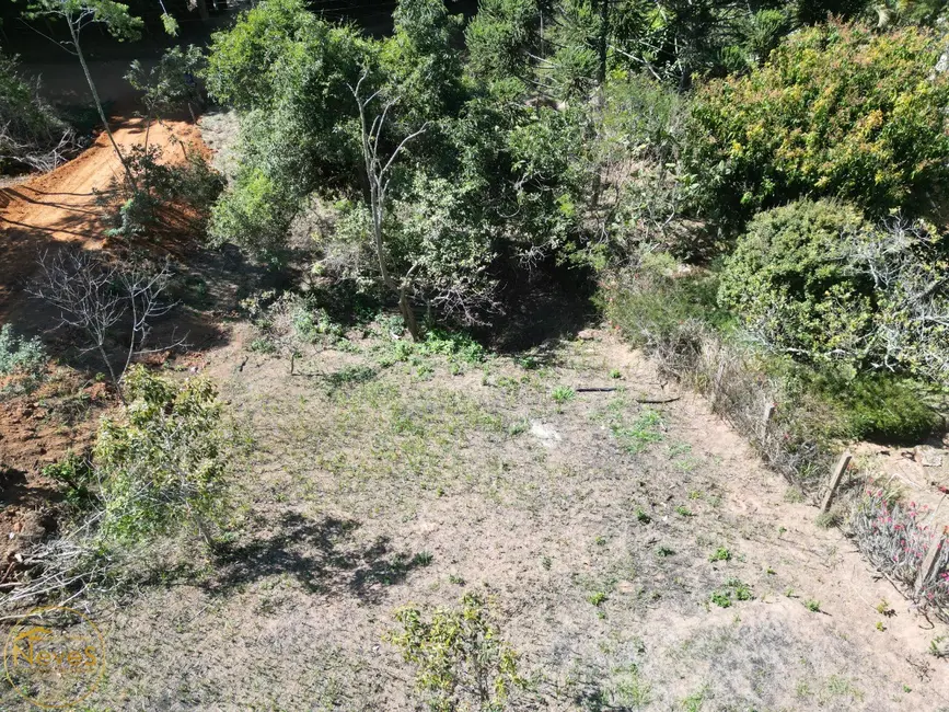 Foto 3 de Terreno / Lote à venda, 885m2 em Paty Do Alferes - RJ