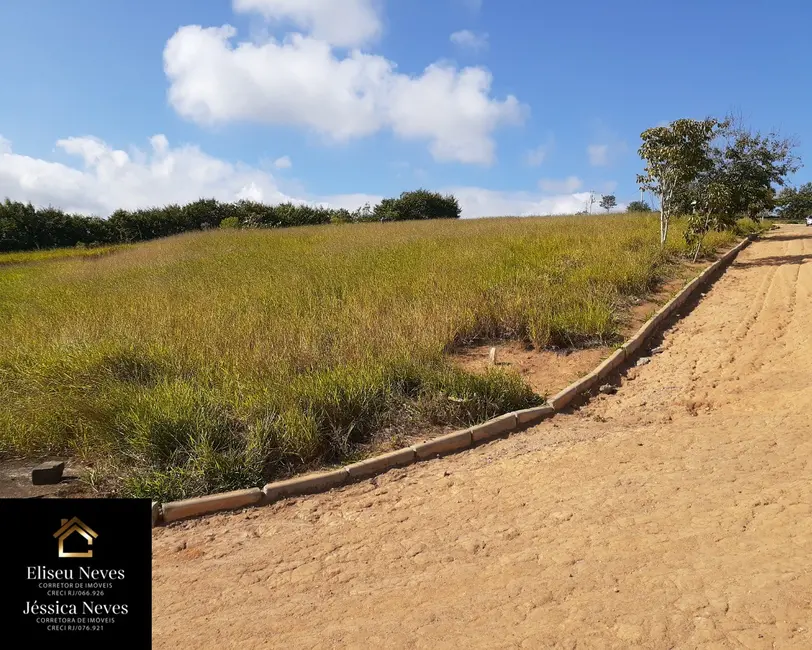 Foto 1 de Terreno / Lote à venda, 549m2 em Paty Do Alferes - RJ