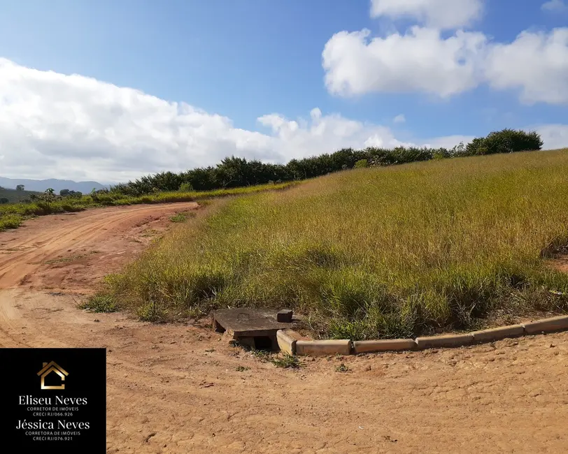 Foto 2 de Terreno / Lote à venda, 549m2 em Paty Do Alferes - RJ