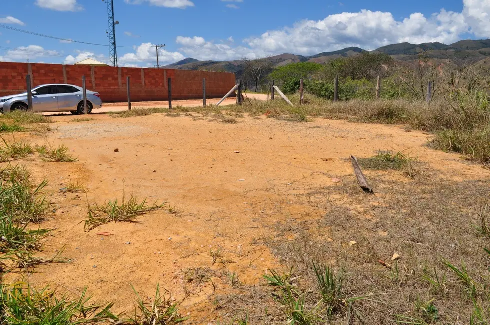 Foto 2 de Terreno / Lote à venda, 600m2 em Paty Do Alferes - RJ