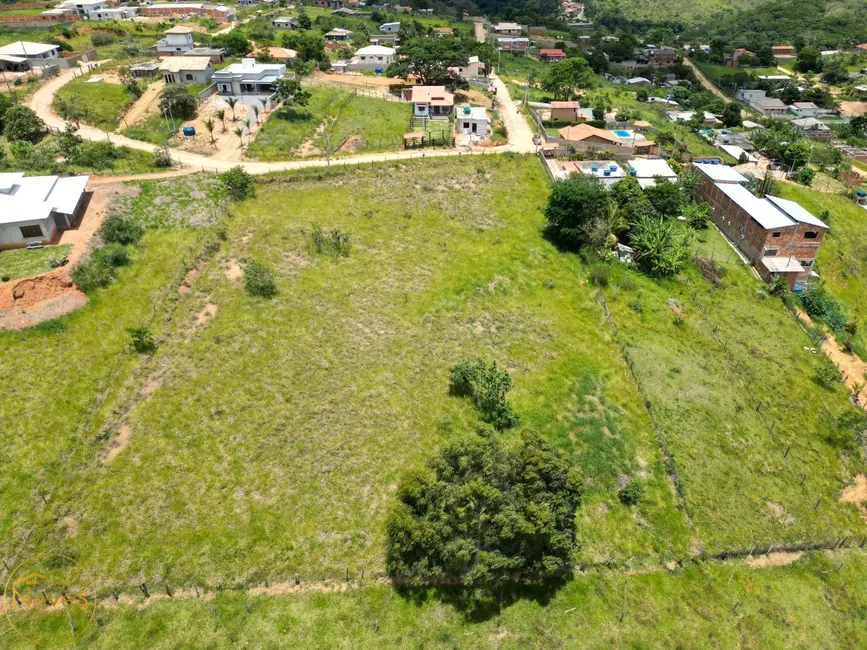 Foto 1 de Terreno / Lote à venda, 2550m2 em Paty Do Alferes - RJ