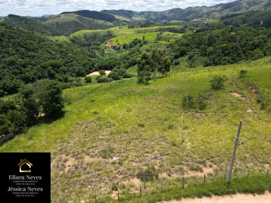 Foto 3 de Terreno / Lote à venda, 2550m2 em Paty Do Alferes - RJ