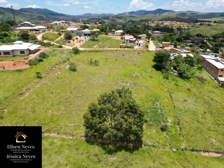 Foto 2 de Terreno / Lote à venda, 2550m2 em Paty Do Alferes - RJ