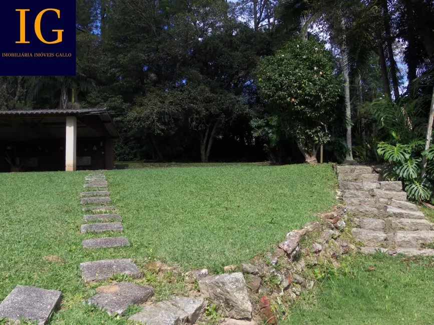 Chácara com 3 quartos à venda, 740m2 em Centro, Ribeirao Pires - SP - imagem 9 Foto 9 de Chácara com 3 quartos à venda, 740m2 em Centro, Ribeirao Pires - SP