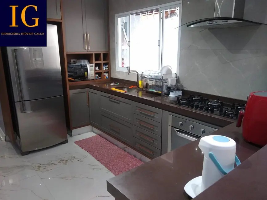 Foto 2 de Casa com 3 quartos à venda, 160m2 em Parque Jaçatuba, Santo Andre - SP