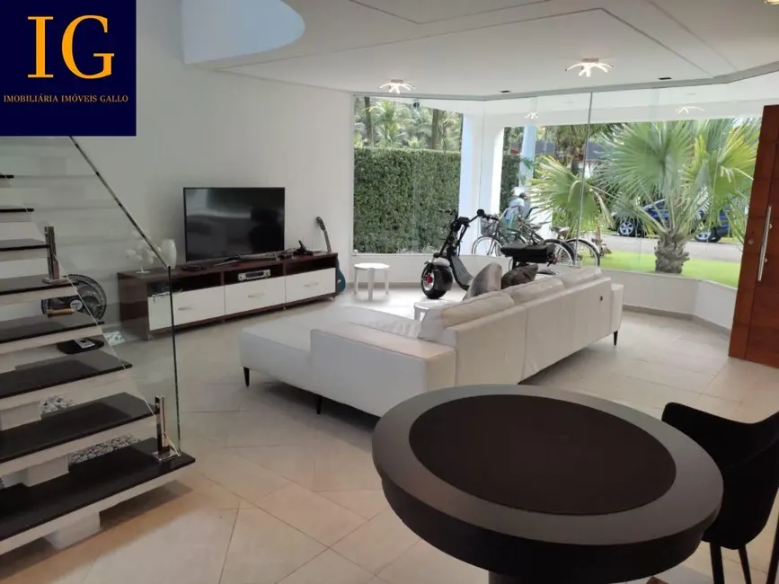 Casa de Condomínio com 3 quartos à venda, 279m2 em Bertioga - SP - imagem 4 Foto 4 de Casa de Condomínio com 3 quartos à venda, 279m2 em Bertioga - SP