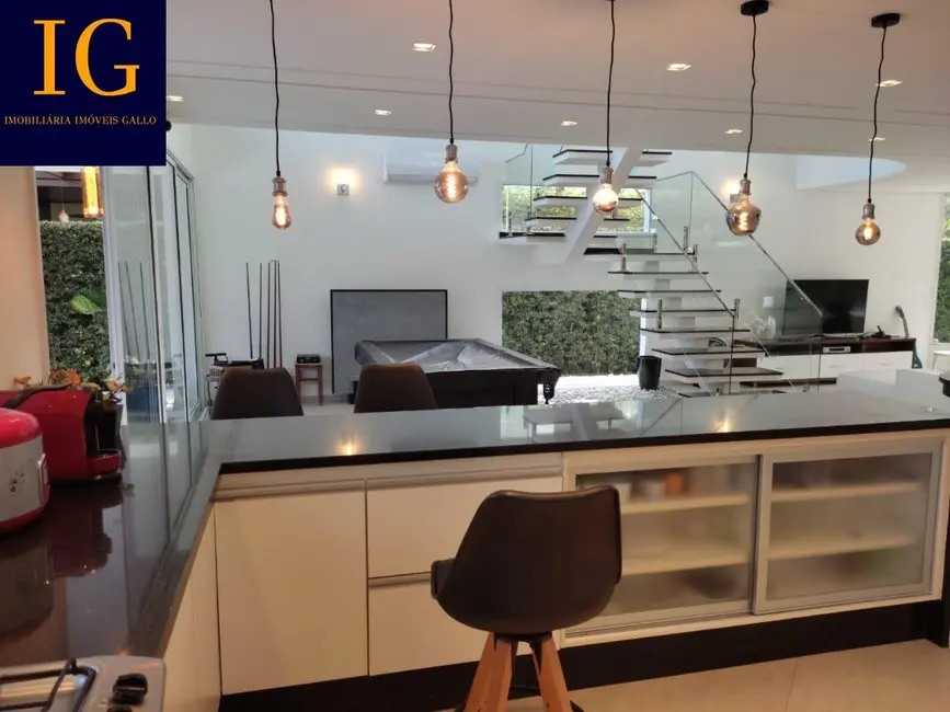 Casa de Condomínio com 3 quartos à venda, 279m2 em Bertioga - SP - imagem 7 Foto 7 de Casa de Condomínio com 3 quartos à venda, 279m2 em Bertioga - SP