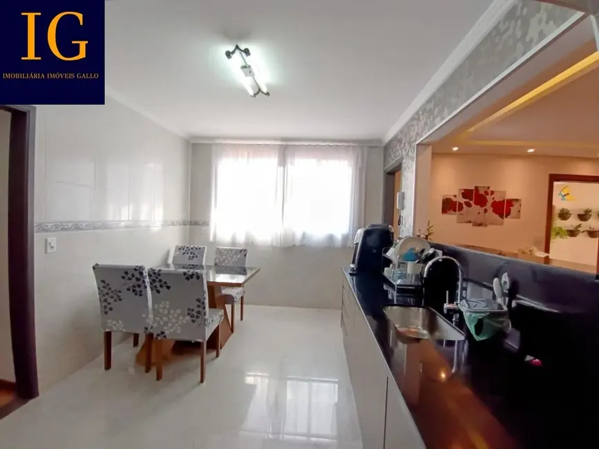 Foto 3 de Casa com 3 quartos à venda, 240m2 em Mauá, Sao Caetano Do Sul - SP