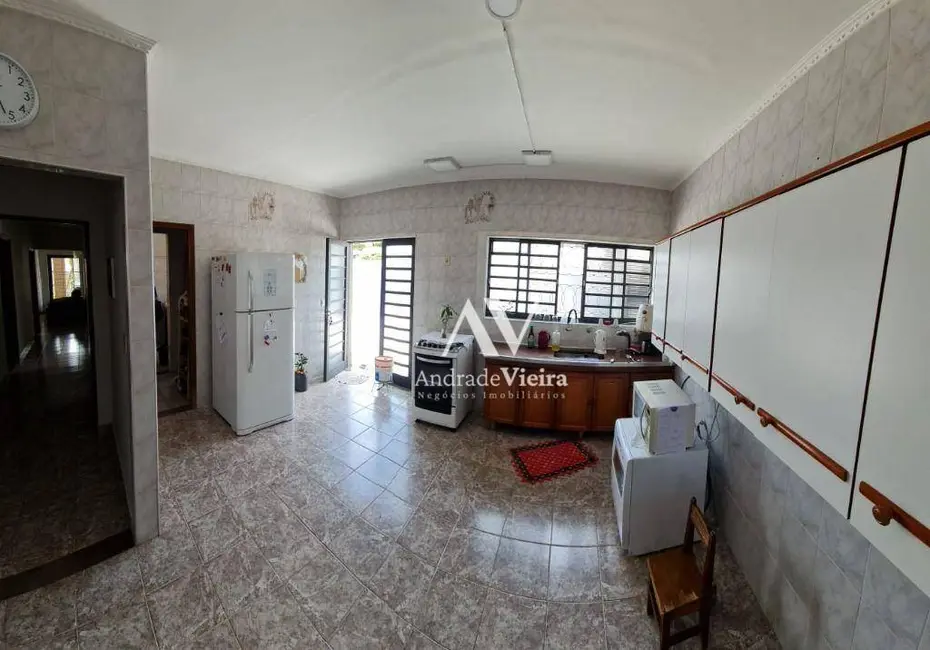 Foto 4 de Casa com 3 quartos à venda, 500m2 em Vila Bressani, Paulinia - SP