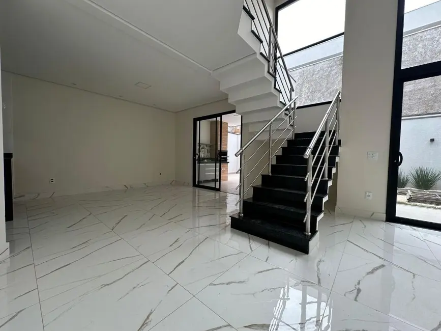 Foto 8 de Casa de Condomínio com 4 quartos à venda, 300m2 em Roncáglia, Valinhos - SP