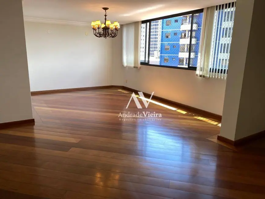 Foto 3 de Apartamento com 4 quartos à venda, 245m2 em Cambuí, Campinas - SP