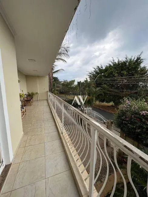 Foto 3 de Casa com 4 quartos à venda, 550m2 em Parque São Quirino, Campinas - SP