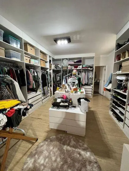 Foto 8 de Casa com 4 quartos à venda, 550m2 em Parque São Quirino, Campinas - SP