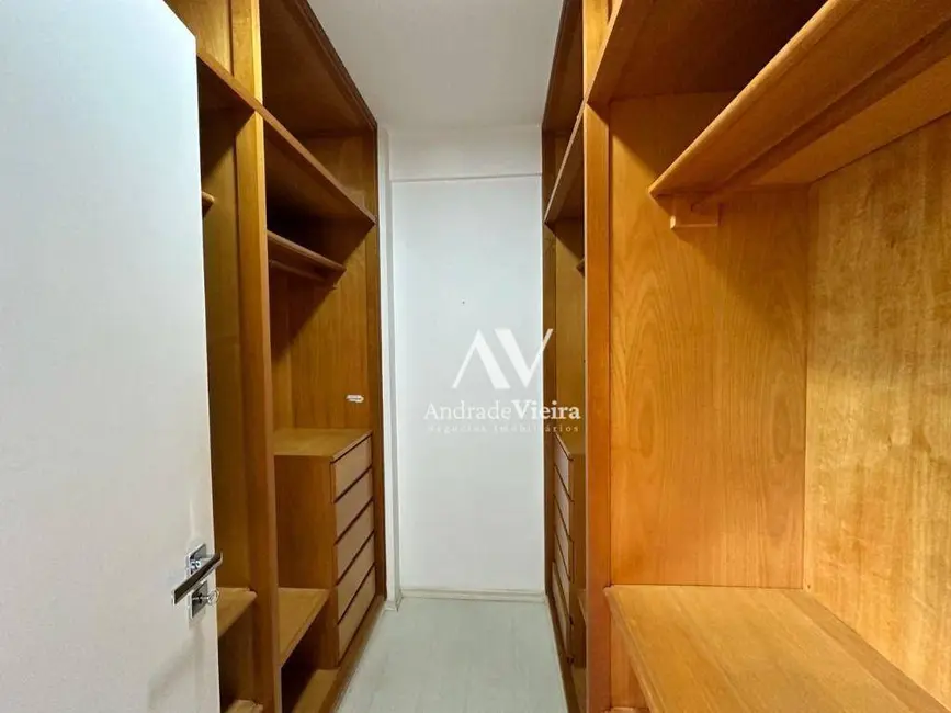 Apartamento com 3 quartos à venda, 157m2 em Cambuí, Campinas - SP - imagem 5 Foto 5 de Apartamento com 3 quartos à venda, 157m2 em Cambuí, Campinas - SP