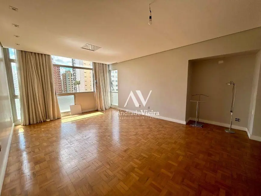 Foto 2 de Apartamento com 3 quartos à venda, 140m2 em Cambuí, Campinas - SP