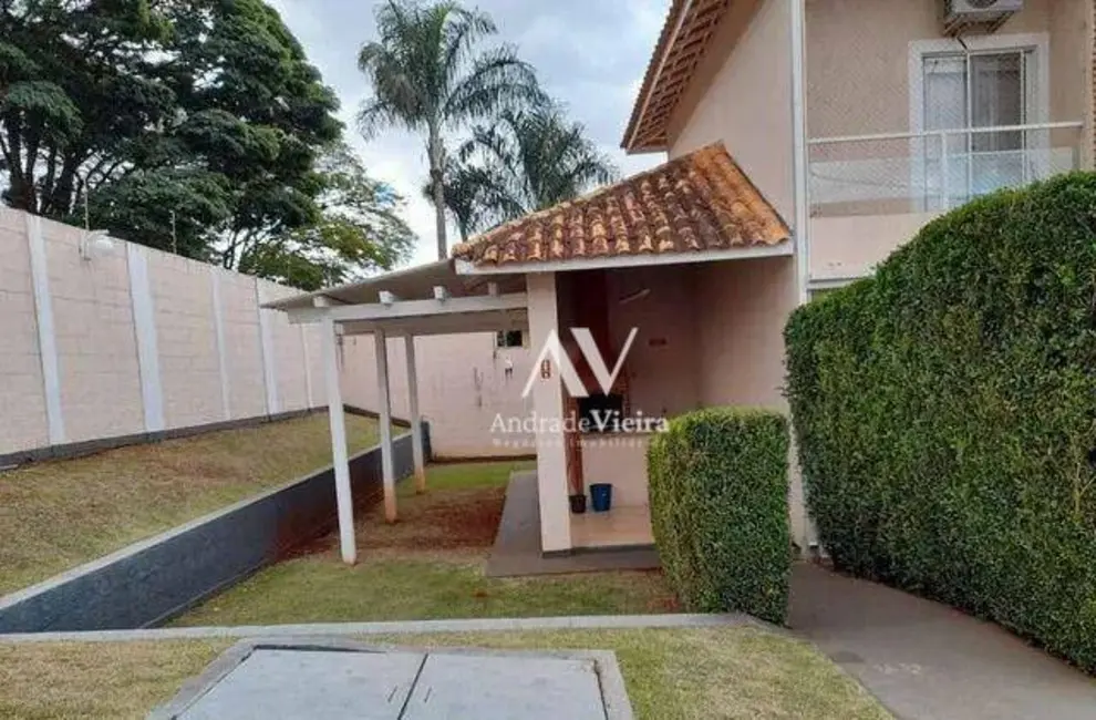 Casa de Condomínio com 3 quartos à venda, 82m2 em Parque Rural Fazenda Santa Cândida, Campinas - SP - imagem 2 Foto 2 de Casa de Condomínio com 3 quartos à venda, 82m2 em Parque Rural Fazenda Santa Cândida, Campinas - SP