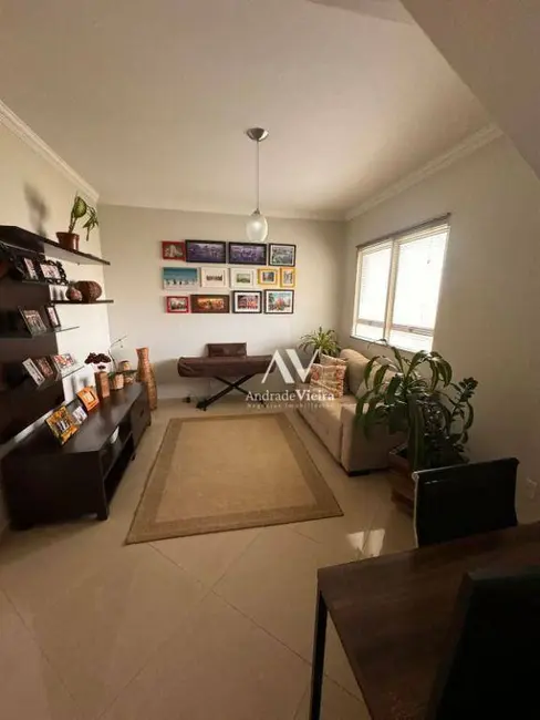 Casa de Condomínio com 3 quartos à venda, 300m2 em Pinheiro, Valinhos - SP - imagem 5 Foto 5 de Casa de Condomínio com 3 quartos à venda, 300m2 em Pinheiro, Valinhos - SP