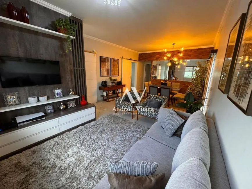 Casa de Condomínio com 3 quartos à venda, 300m2 em Pinheiro, Valinhos - SP - imagem 3 Foto 3 de Casa de Condomínio com 3 quartos à venda, 300m2 em Pinheiro, Valinhos - SP