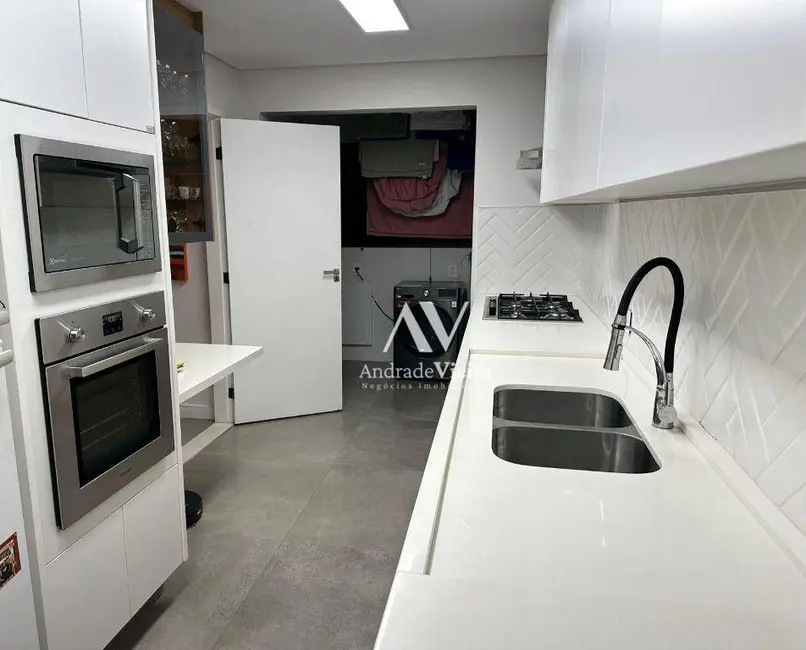 Apartamento com 3 quartos à venda, 115m2 em Cambuí, Campinas - SP - imagem 9 Foto 9 de Apartamento com 3 quartos à venda, 115m2 em Cambuí, Campinas - SP