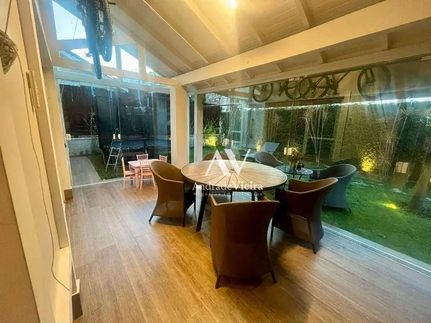 Casa de Condomínio com 3 quartos à venda, 181m2 em Parque Rural Fazenda Santa Cândida, Campinas - SP - imagem 9 Foto 9 de Casa de Condomínio com 3 quartos à venda, 181m2 em Parque Rural Fazenda Santa Cândida, Campinas - SP