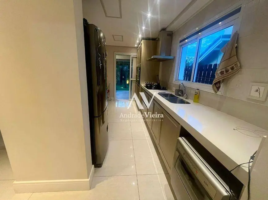 Casa de Condomínio com 3 quartos à venda, 181m2 em Parque Rural Fazenda Santa Cândida, Campinas - SP - imagem 5 Foto 5 de Casa de Condomínio com 3 quartos à venda, 181m2 em Parque Rural Fazenda Santa Cândida, Campinas - SP