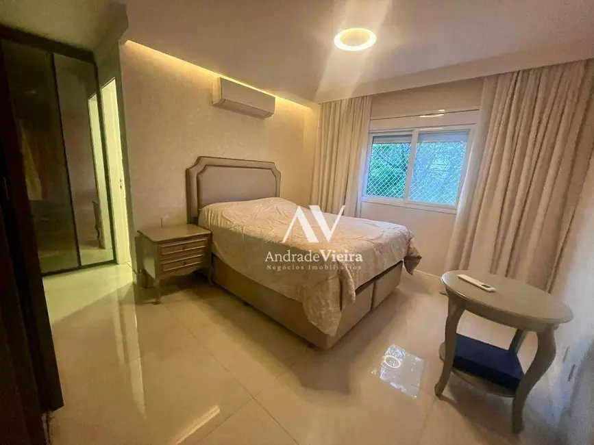 Casa de Condomínio com 3 quartos à venda, 181m2 em Parque Rural Fazenda Santa Cândida, Campinas - SP - imagem 8 Foto 8 de Casa de Condomínio com 3 quartos à venda, 181m2 em Parque Rural Fazenda Santa Cândida, Campinas - SP