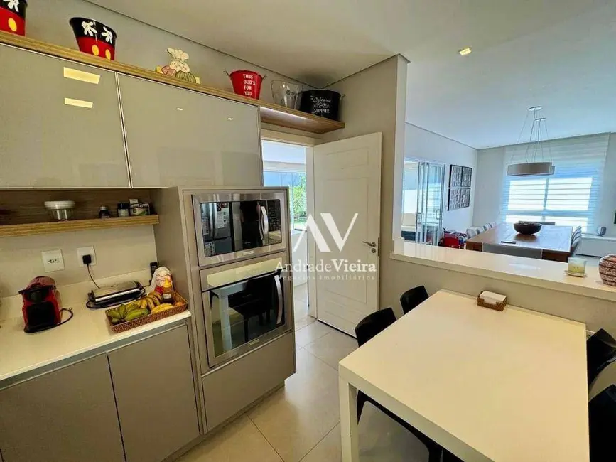 Casa de Condomínio com 3 quartos à venda, 389m2 em Loteamento Parque dos Alecrins, Campinas - SP - imagem 8 Foto 8 de Casa de Condomínio com 3 quartos à venda, 389m2 em Loteamento Parque dos Alecrins, Campinas - SP