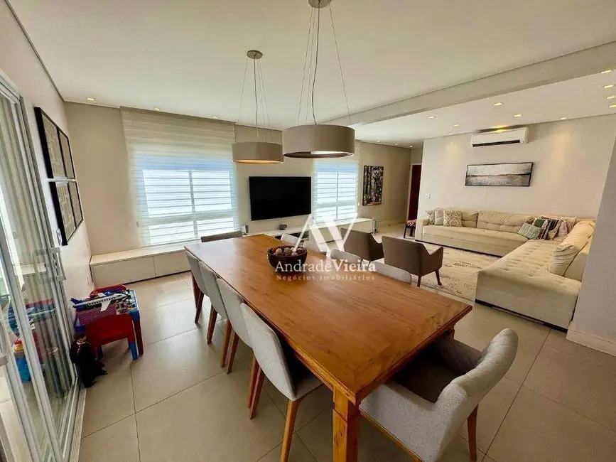 Casa de Condomínio com 3 quartos à venda, 389m2 em Loteamento Parque dos Alecrins, Campinas - SP - imagem 2 Foto 2 de Casa de Condomínio com 3 quartos à venda, 389m2 em Loteamento Parque dos Alecrins, Campinas - SP