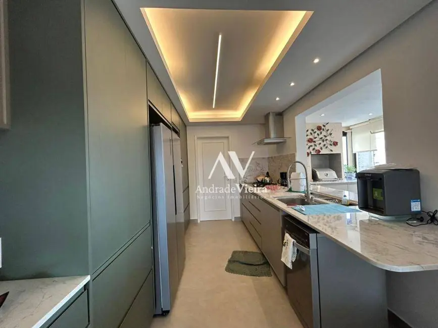 Apartamento com 3 quartos à venda, 147m2 em Cambuí, Campinas - SP - imagem 8 Foto 8 de Apartamento com 3 quartos à venda, 147m2 em Cambuí, Campinas - SP