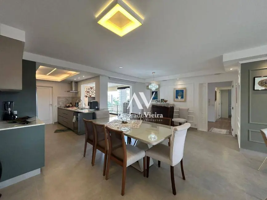 Apartamento com 3 quartos à venda, 147m2 em Cambuí, Campinas - SP - imagem 5 Foto 5 de Apartamento com 3 quartos à venda, 147m2 em Cambuí, Campinas - SP