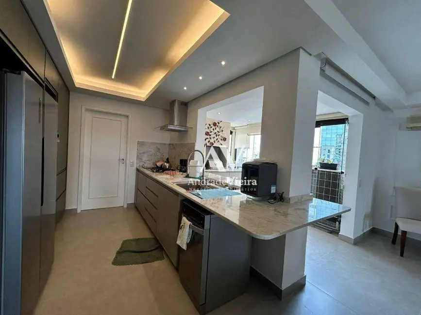 Apartamento com 3 quartos à venda, 147m2 em Cambuí, Campinas - SP - imagem 9 Foto 9 de Apartamento com 3 quartos à venda, 147m2 em Cambuí, Campinas - SP