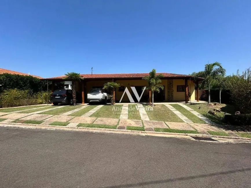 Foto 1 de Casa de Condomínio com 3 quartos para alugar, 550m2 em Fazenda São Quirino, Campinas - SP