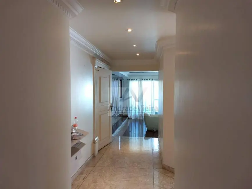 Apartamento com 4 quartos à venda e para alugar, 330m2 em Cambuí, Campinas - SP - imagem 7 Foto 7 de Apartamento com 4 quartos à venda e para alugar, 330m2 em Cambuí, Campinas - SP